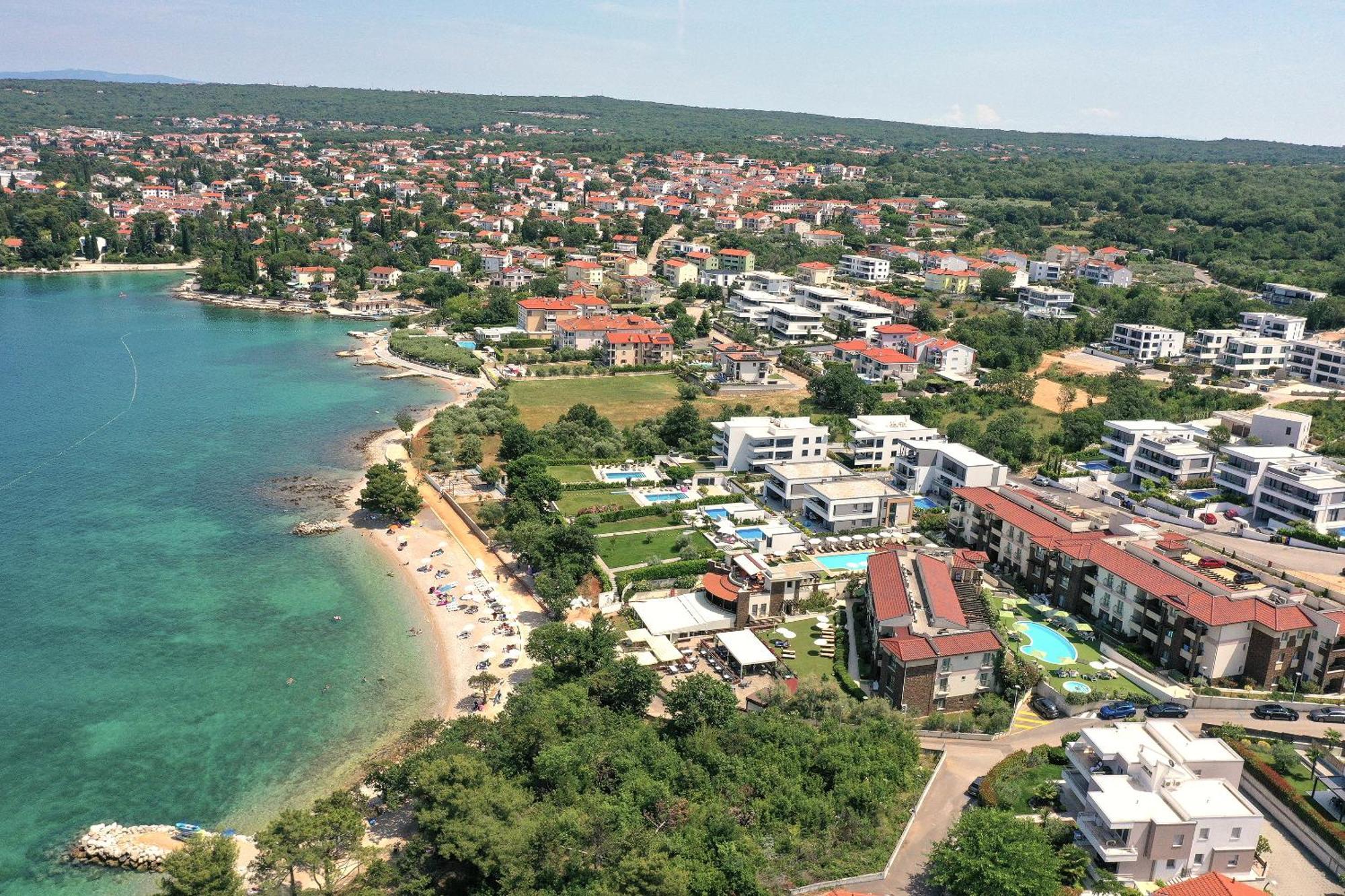 Blue Waves Hotel 4*