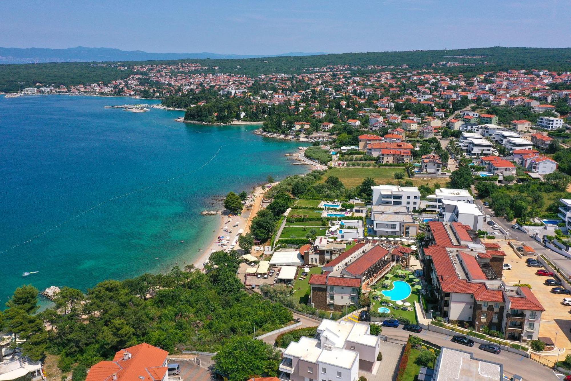 Blue Waves Hotel 4*