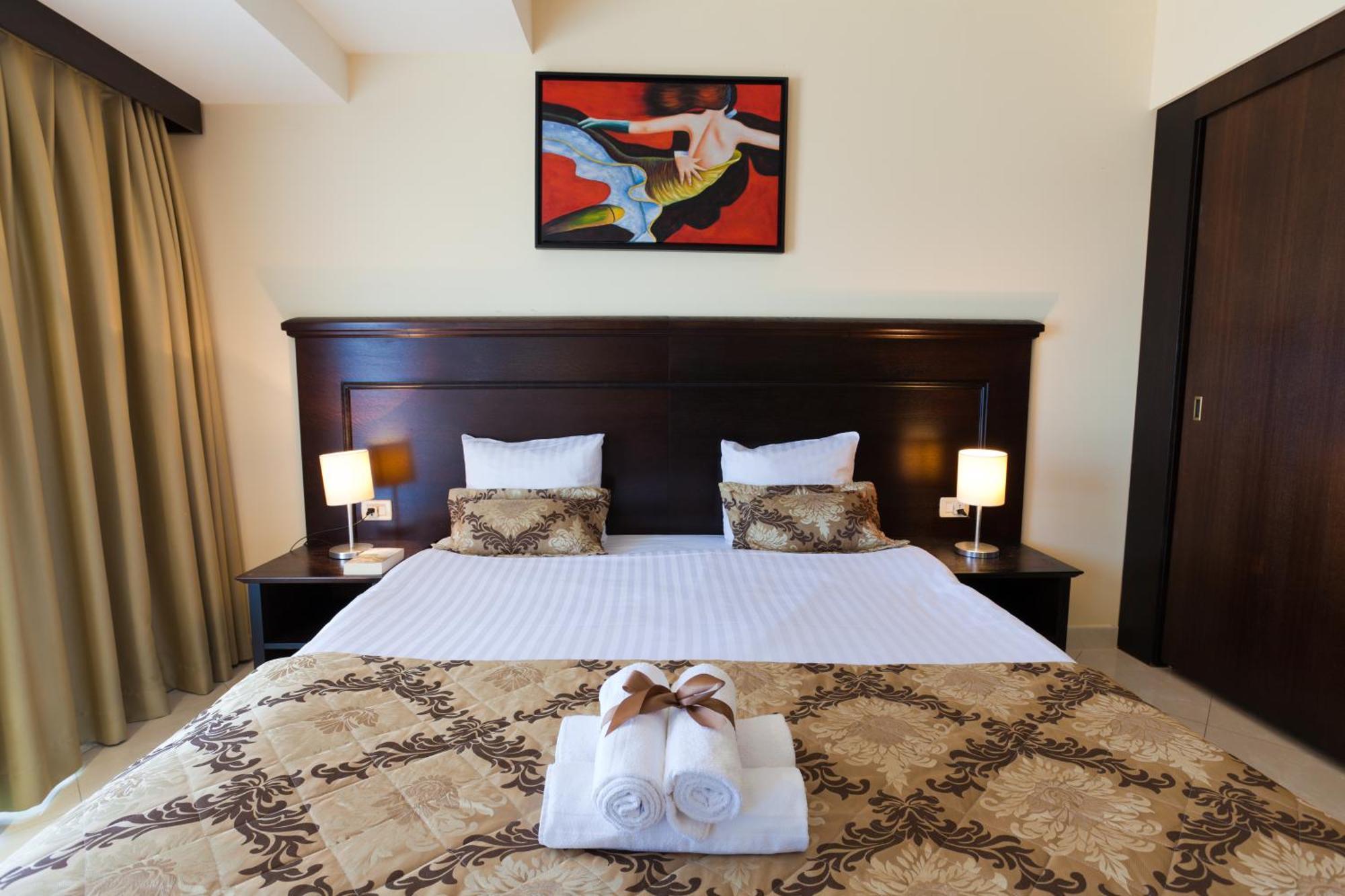 Blue Waves Hotel