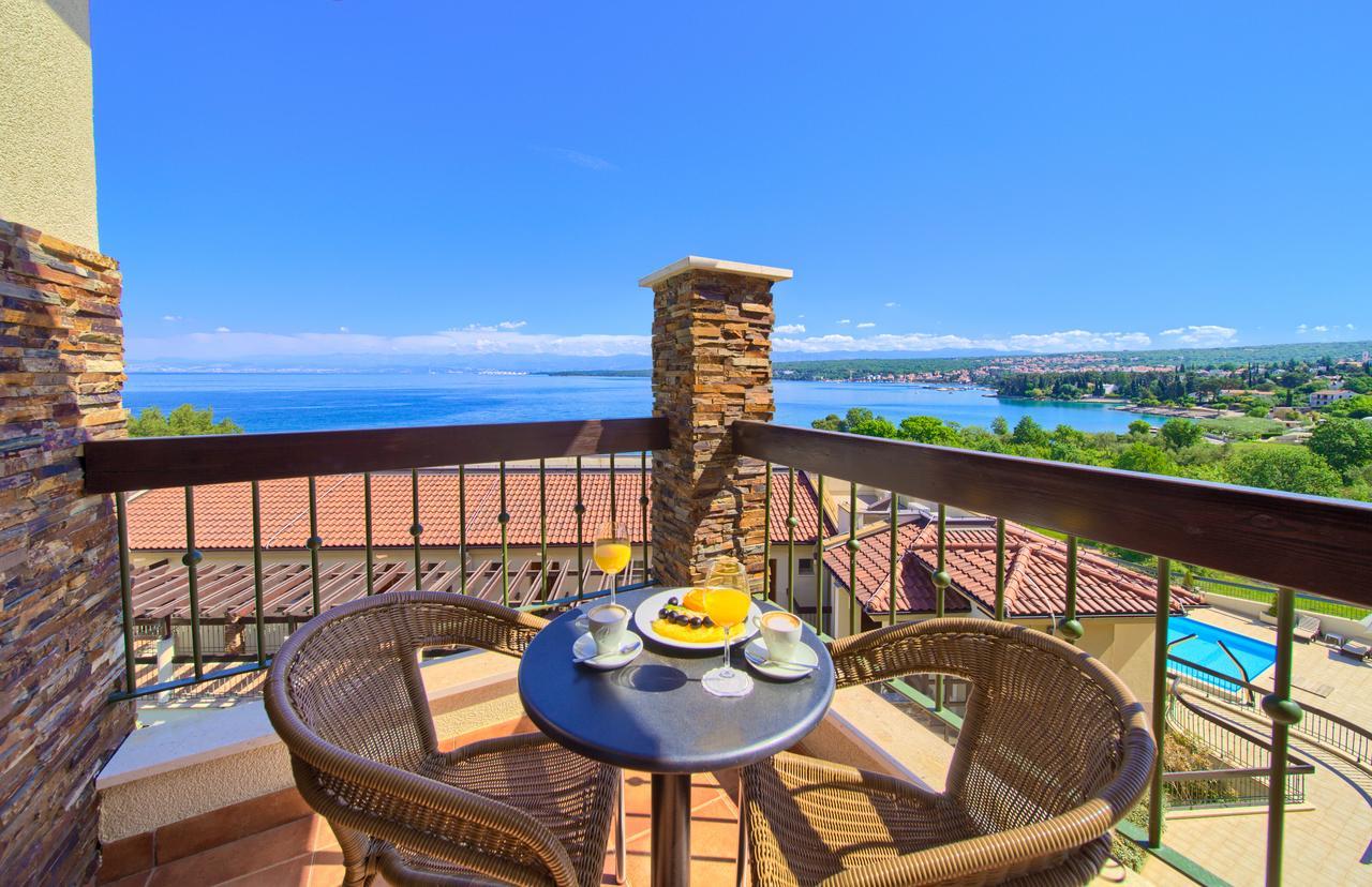 Blue Waves Hotel 4*